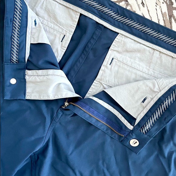 Men’s XL Bonobos golf all season shorts in blue. - Picture 2 of 6